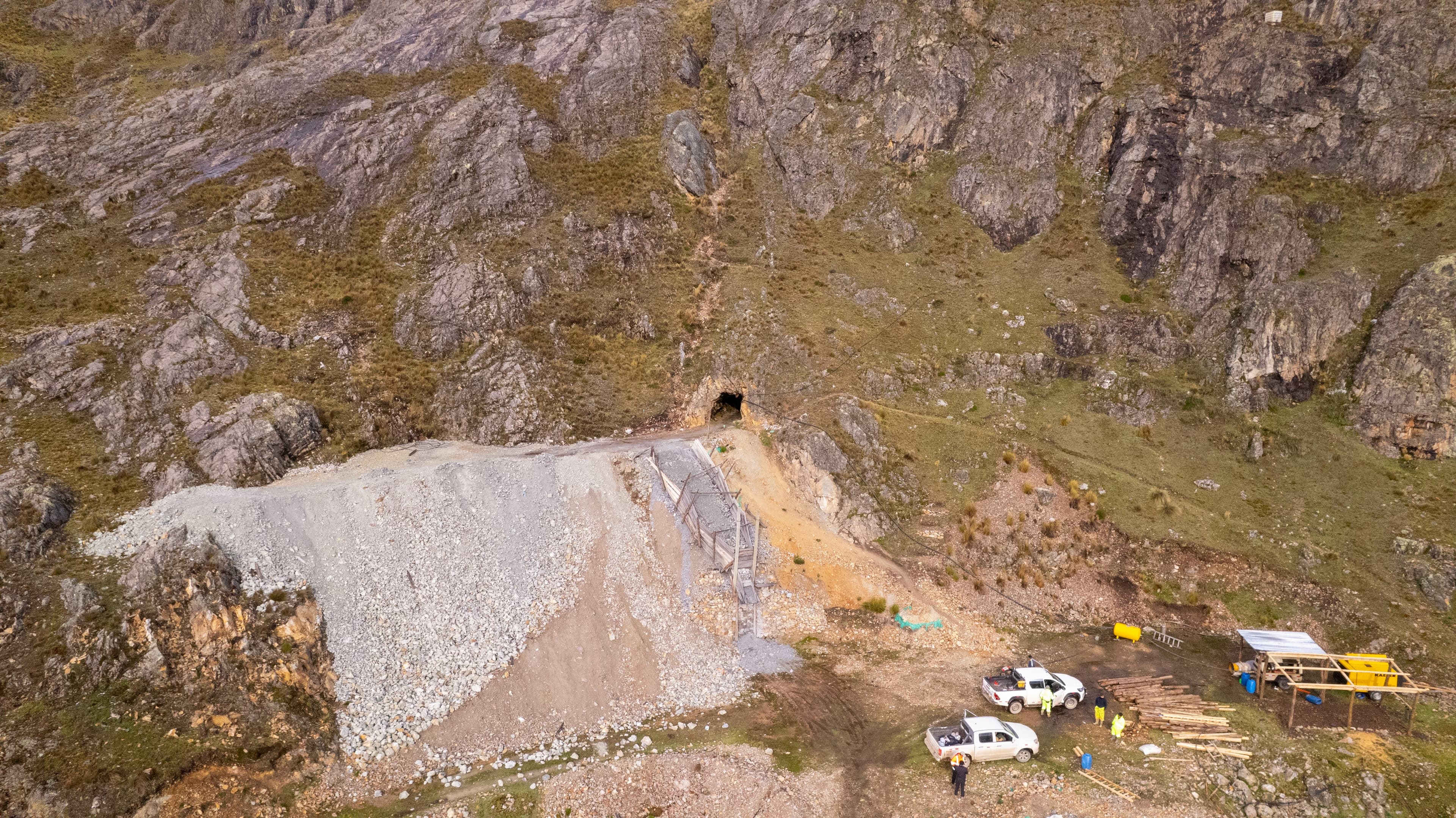 Mineral Hopper & Sedimentation Ponds